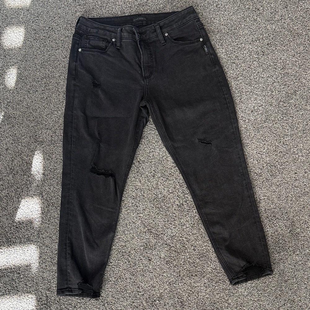 Silver Avery Women's Black crop jeans